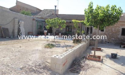Finca / Country Property - Resale - Pinoso - Inland