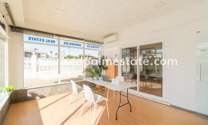 Företag -  - Orihuela Costa -
                La Zenia