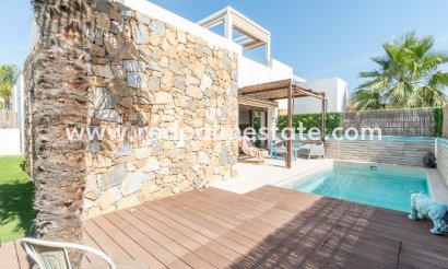 Fristående villa - Återförsäljning - Orihuela Costa - Cabo Roig