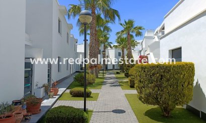 Fristående villa - Återförsäljning - Orihuela Costa - Costa Blanca