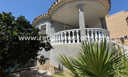 Fristående villa - Återförsäljning - Orihuela Costa - Costa Blanca