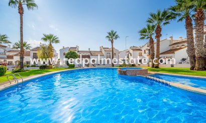 Fristående villa - Återförsäljning - Orihuela Costa - Costa Blanca