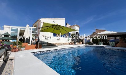 Fristående villa - Återförsäljning - Orihuela Costa - Costa Blanca