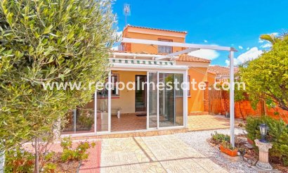 Fristående villa - Återförsäljning - Orihuela Costa - Costa Blanca