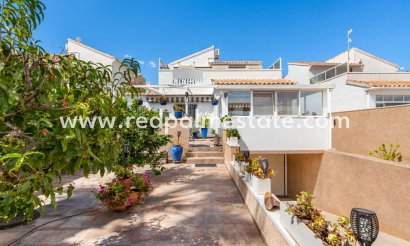 Fristående villa - Återförsäljning - Orihuela Costa - Costa Blanca