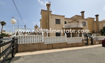 Fristående villa - Återförsäljning - Orihuela Costa - Orihuela Costa