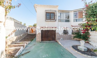 Fristående villa - Återförsäljning - Orihuela Costa - Punta Prima