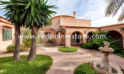 Fristående villa - Återförsäljning - Torrevieja - La Siesta - El Salado -  Torreta