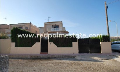 Fristående villa - Återförsäljning - Torrevieja - La Siesta - El Salado - Torreta