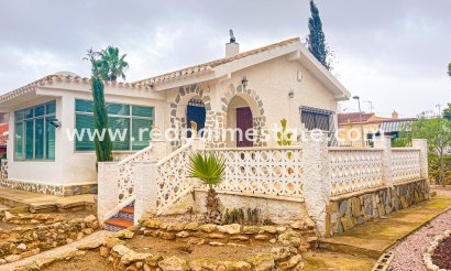 Fristående villa - Återförsäljning - Torrevieja - Los Balcones - Los Altos del Edén