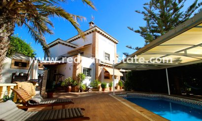 Fristående villa - Återförsäljning - Torrevieja - Torrevieja