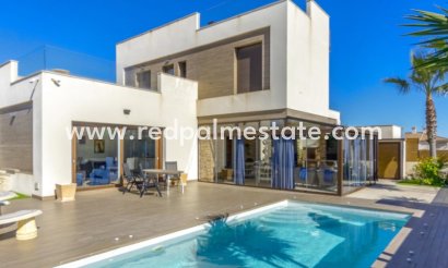 Fristående villa - Återförsäljning - Torrevieja - Torrevieja