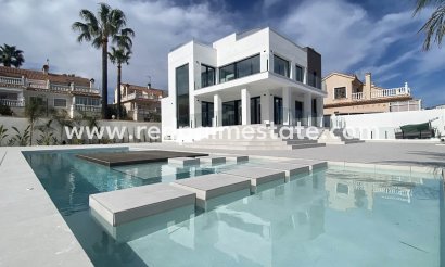 Fristående villa - Återförsäljning - Torrevieja - Torrevieja