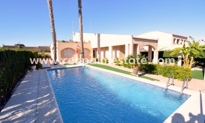 Fristående villa - Återförsäljning - Torrevieja - Torrevieja