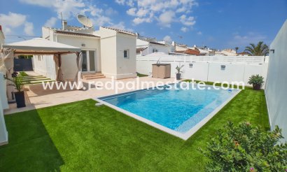 Fristående villa - Återförsäljning - Torrevieja - Torrevieja