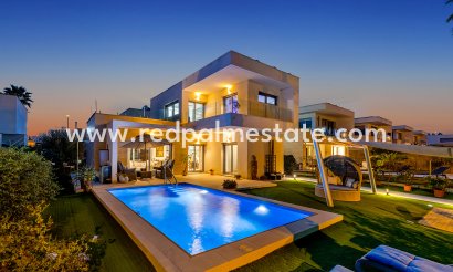 Frittliggende villa - Videresalg - Orihuela Costa - Inland