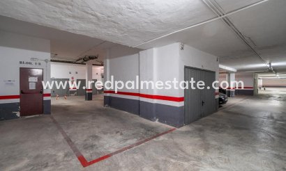 Garage - Återförsäljning -
            Torrevieja - PF-80076