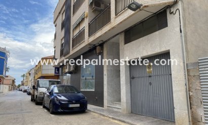 Garage - Resale - Los Alcazares -
                Los Alcazares