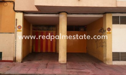 Garage - Resale - Torrevieja -
                Estacion de autobuses