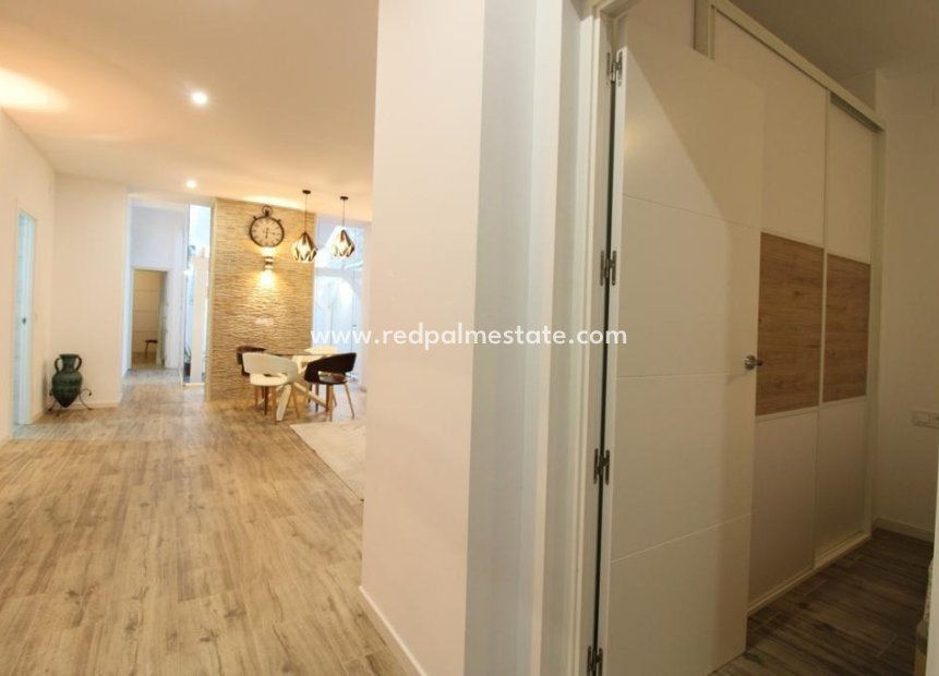 Herverkoop - Appartement -
Alicante - Carolinas Bajas