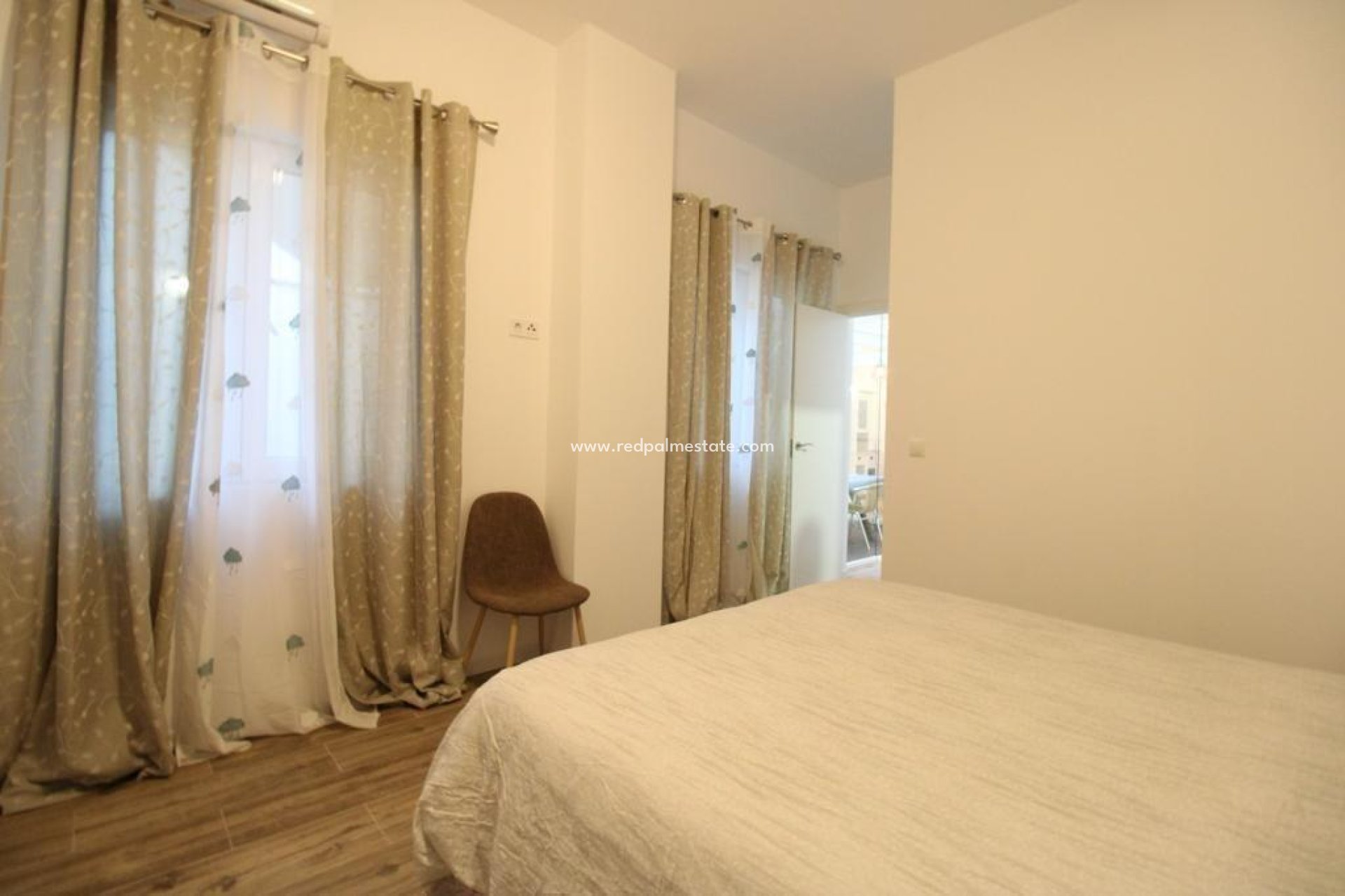 Herverkoop - Appartement -
Alicante - Carolinas Bajas