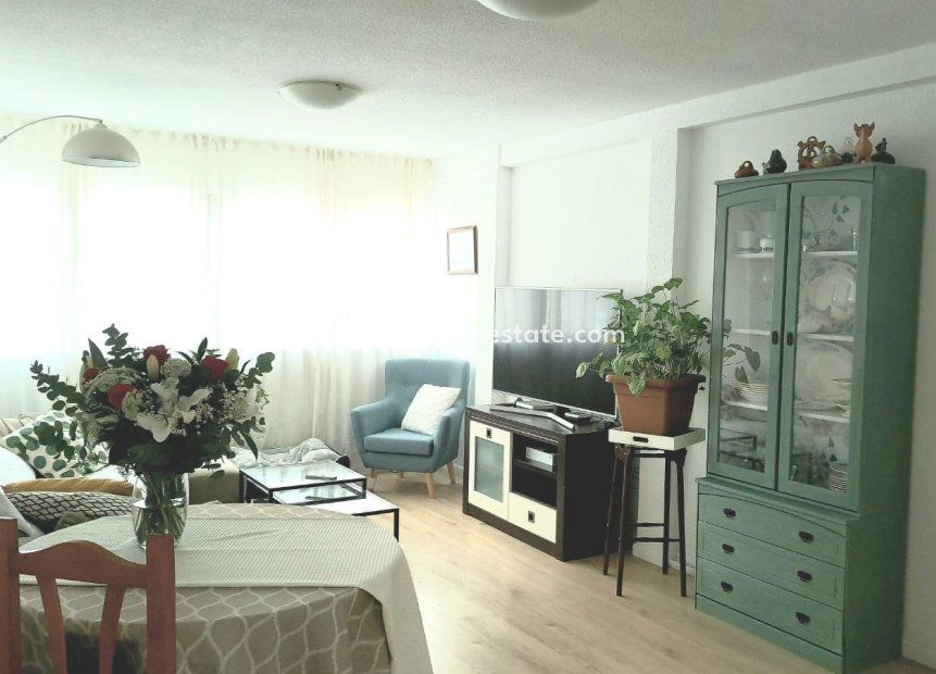 Herverkoop - Appartement -
Alicante - Center