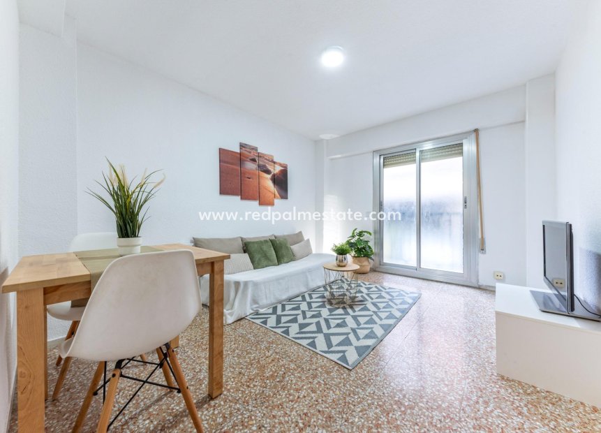 Herverkoop - Appartement -
Alicante - Ensanche - Diputación