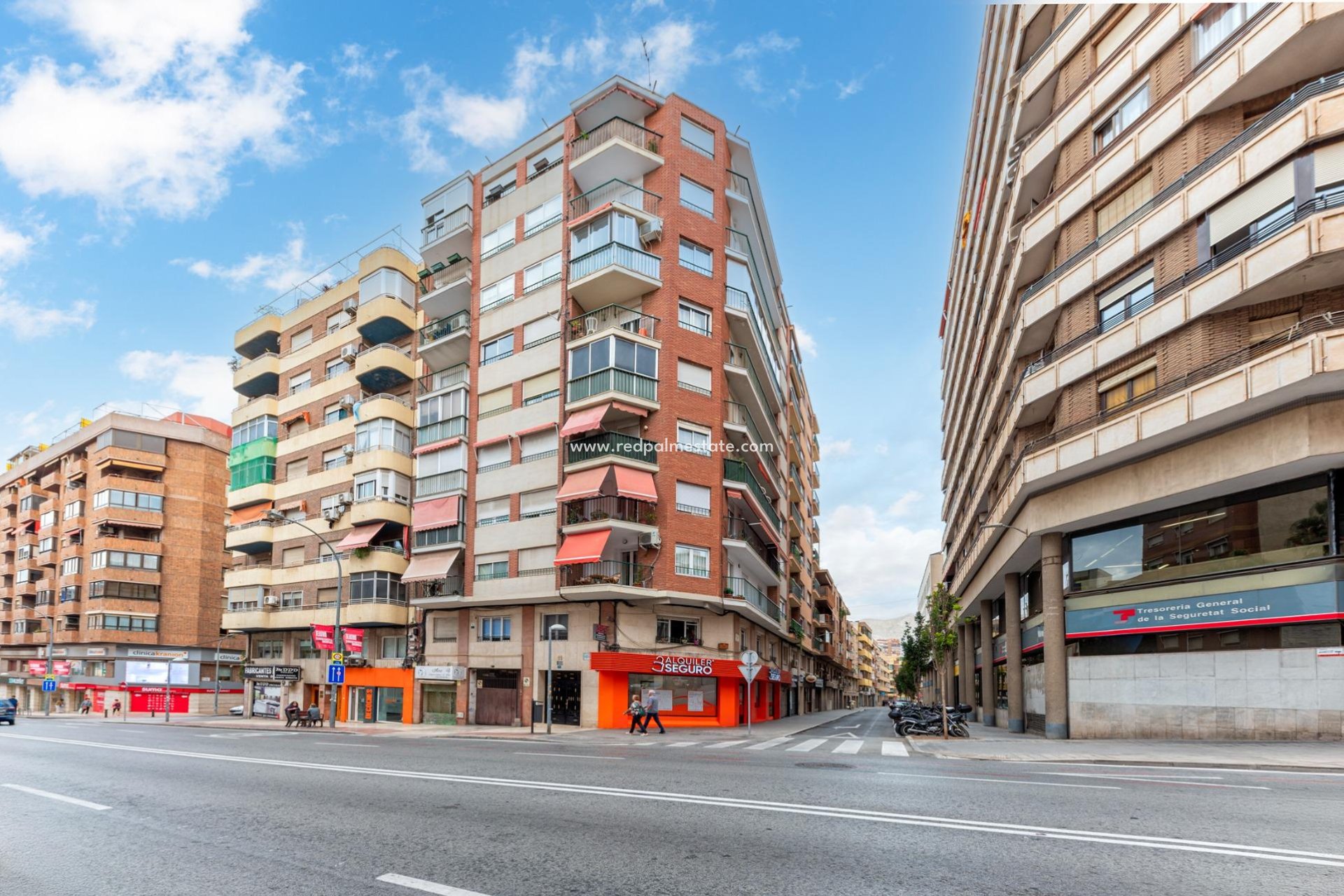 Herverkoop - Appartement -
Alicante - Ensanche - Diputación