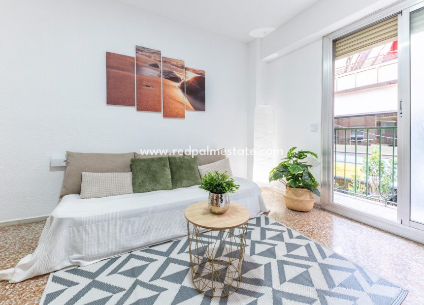 Herverkoop - Appartement -
Alicante - Ensanche - Diputación