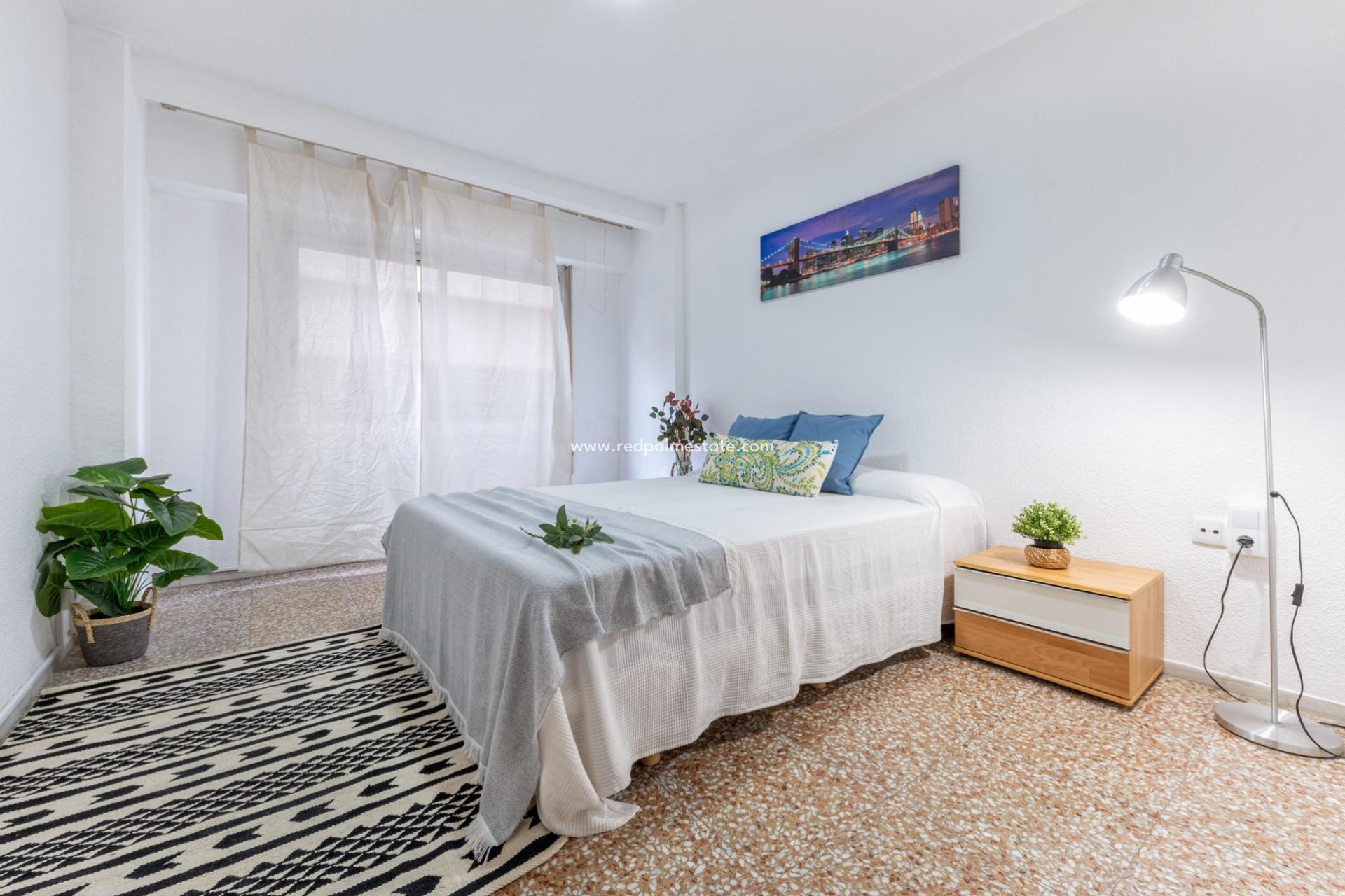 Herverkoop - Appartement -
Alicante - Ensanche - Diputación