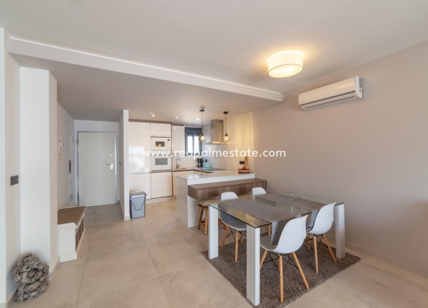 Herverkoop - Appartement -
El Raso - Costa Blanca