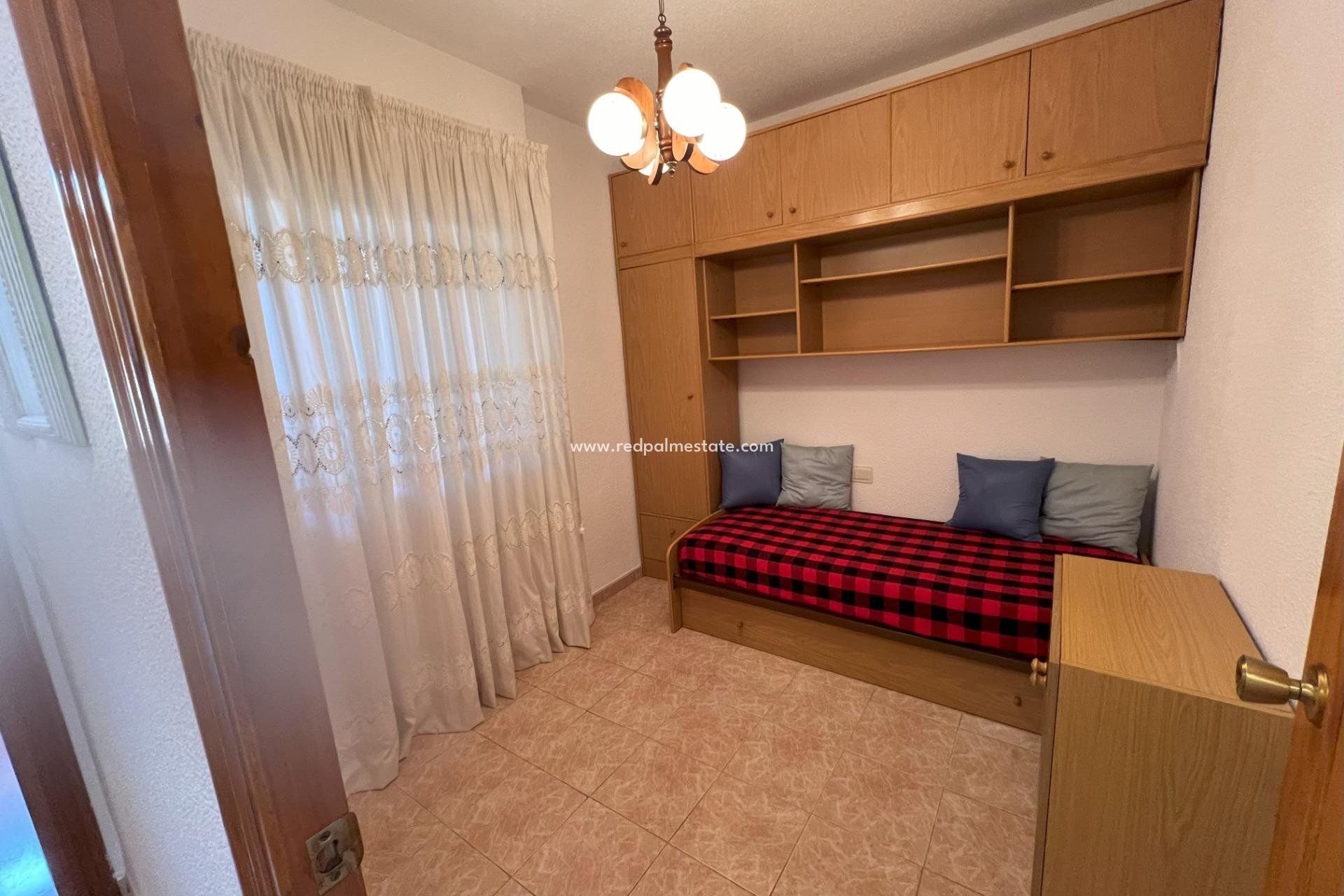 Herverkoop - Appartement -
Guardamar del Segura - Pueblo