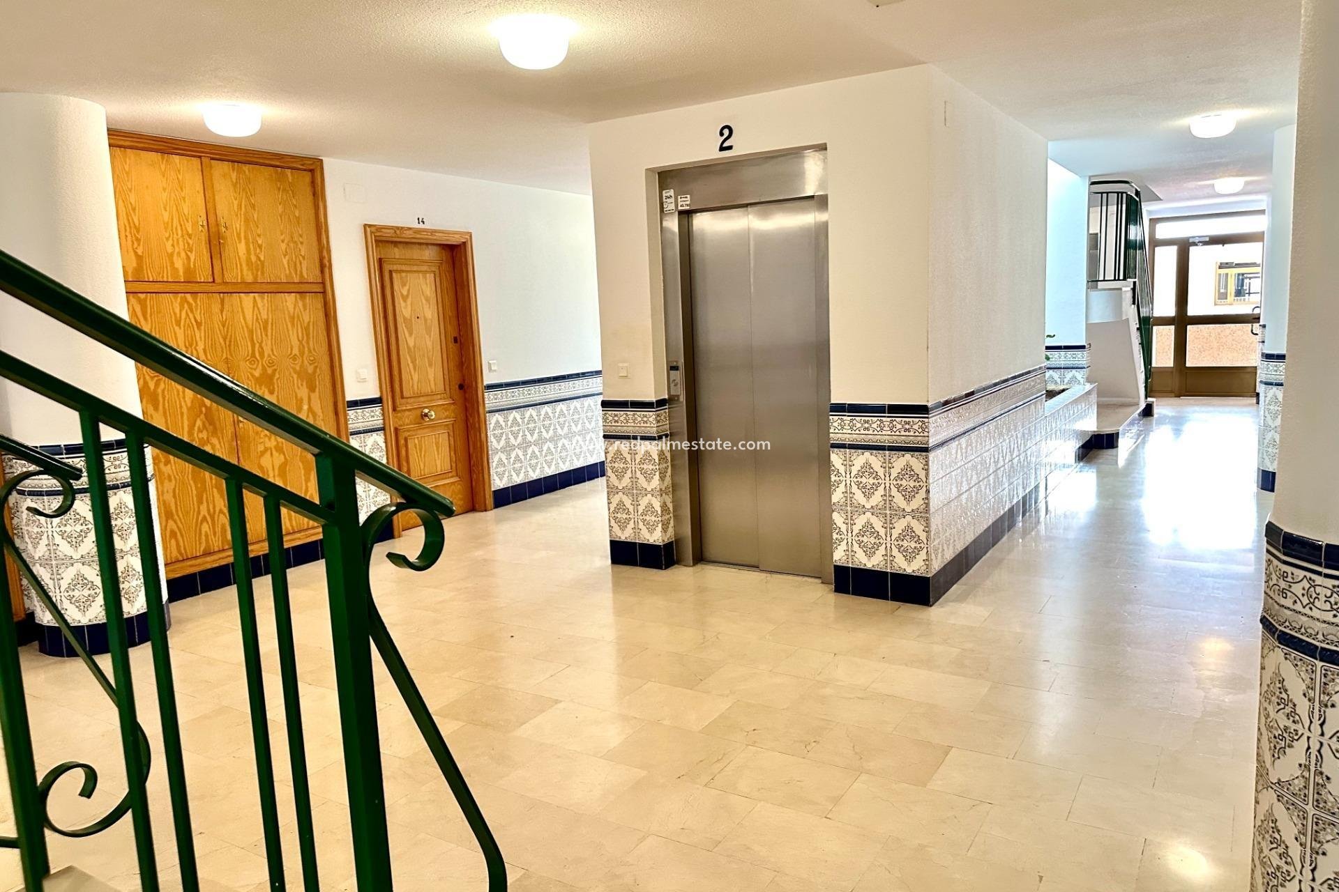 Herverkoop - Appartement -
Guardamar del Segura - Pueblo