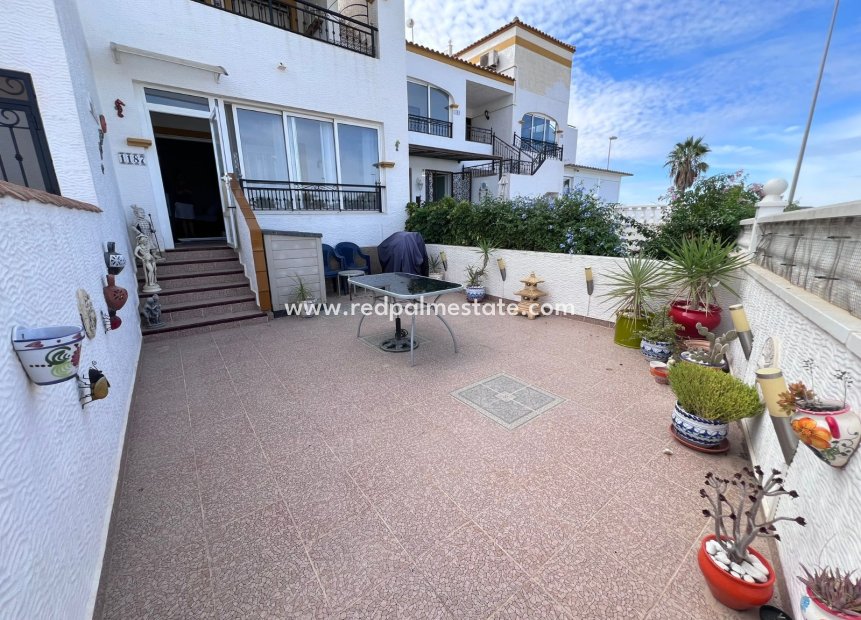 Herverkoop - Appartement -
Orihuela Costa - Inland