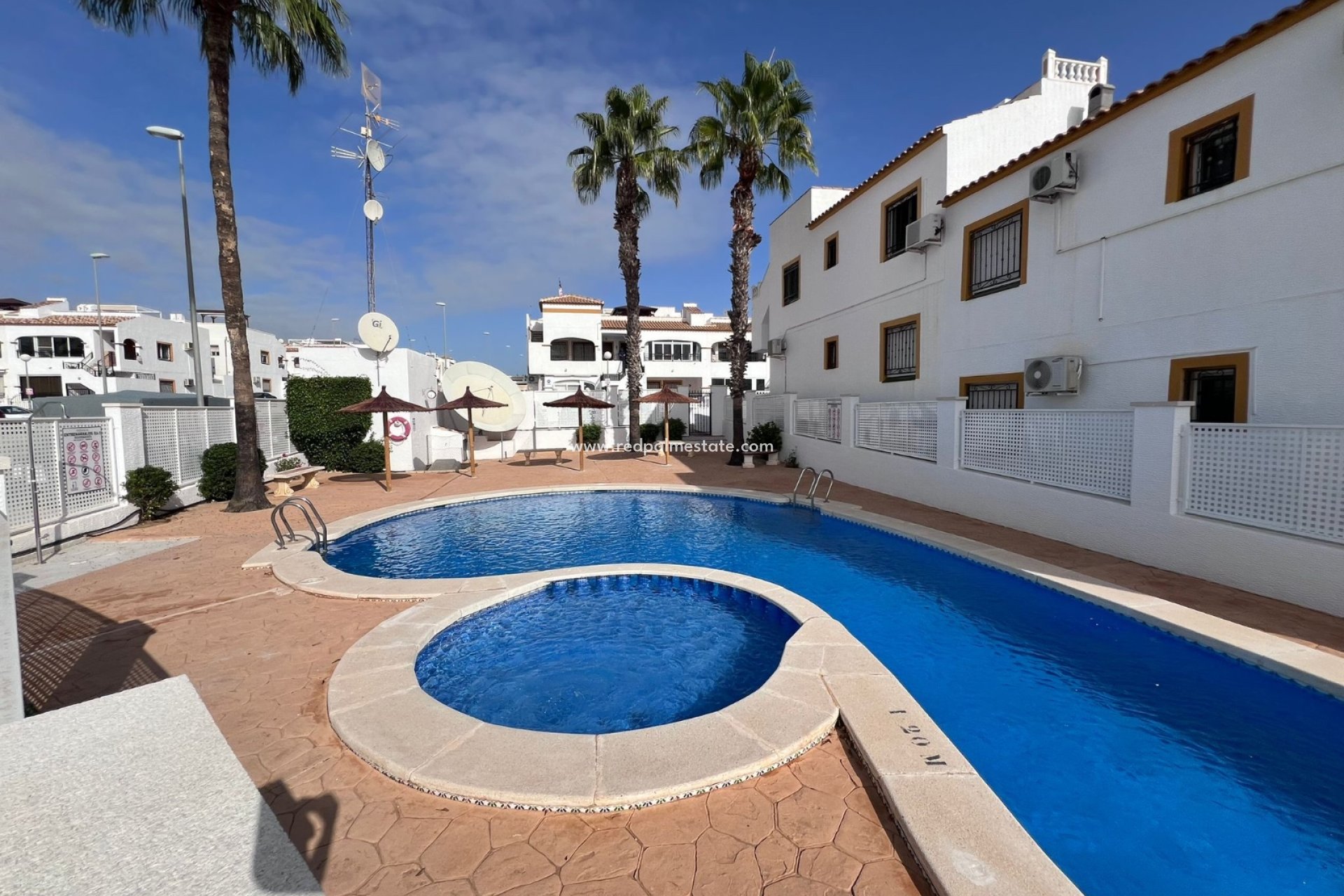 Herverkoop - Appartement -
Orihuela Costa - Inland