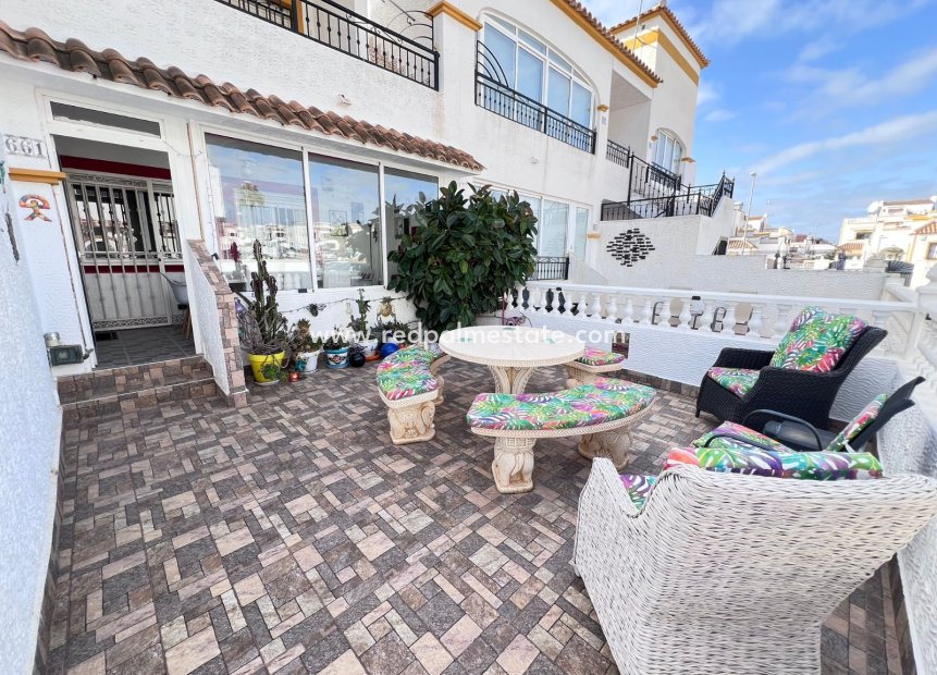 Herverkoop - Appartement -
Orihuela Costa - Inland