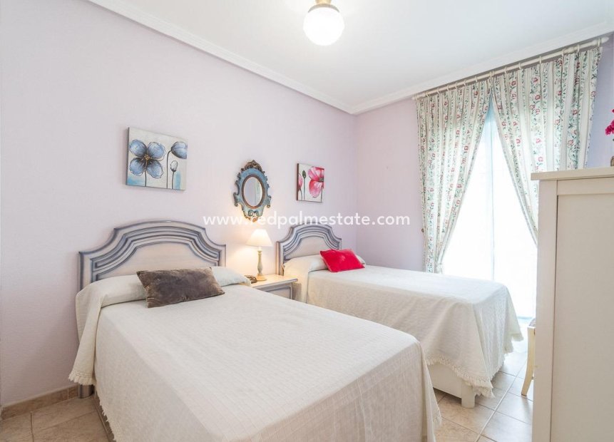 Herverkoop - Appartement -
Orihuela Costa - La Zenia