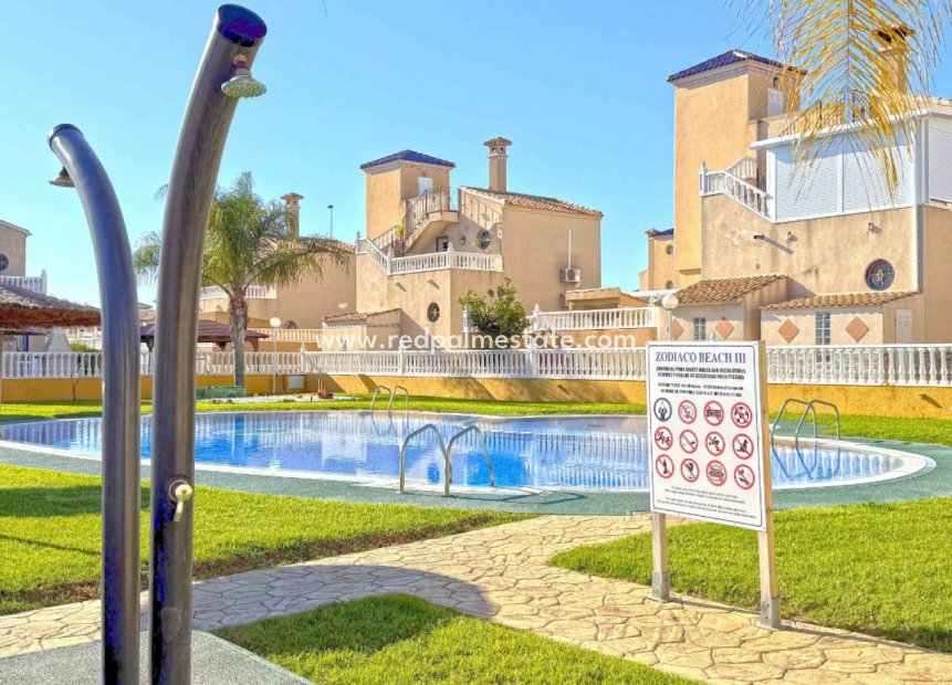 Herverkoop - Appartement -
Orihuela Costa - Lomas de Cabo Roig