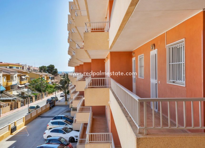 Herverkoop - Appartement -
Orihuela Costa - Punta Prima