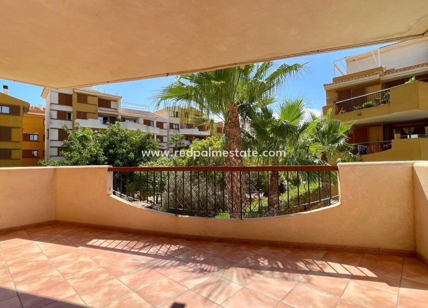 Herverkoop - Appartement -
Orihuela Costa - Punta Prima