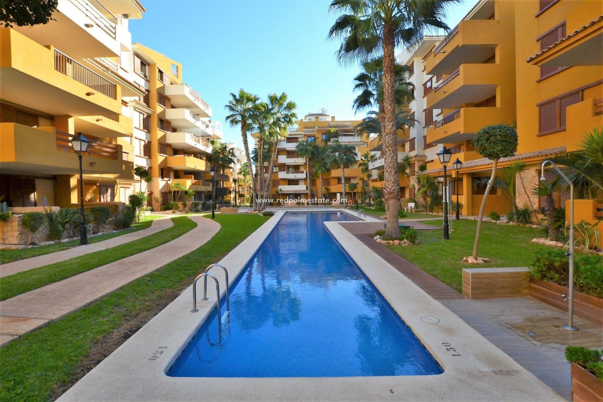 Herverkoop - Appartement -
Orihuela Costa - Punta Prima