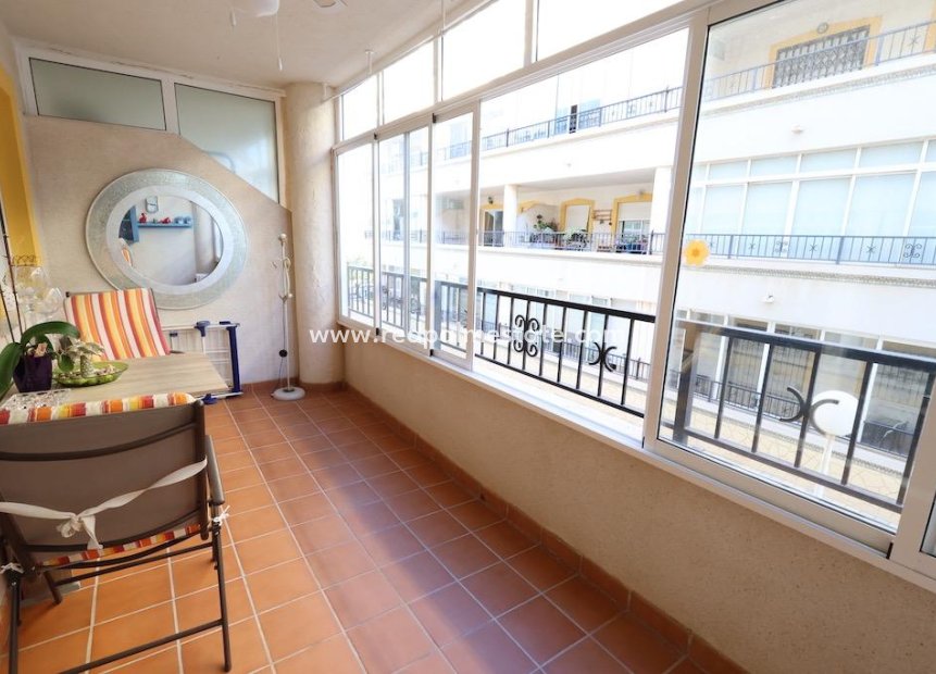 Herverkoop - Appartement -
Orihuela Costa - Punta Prima