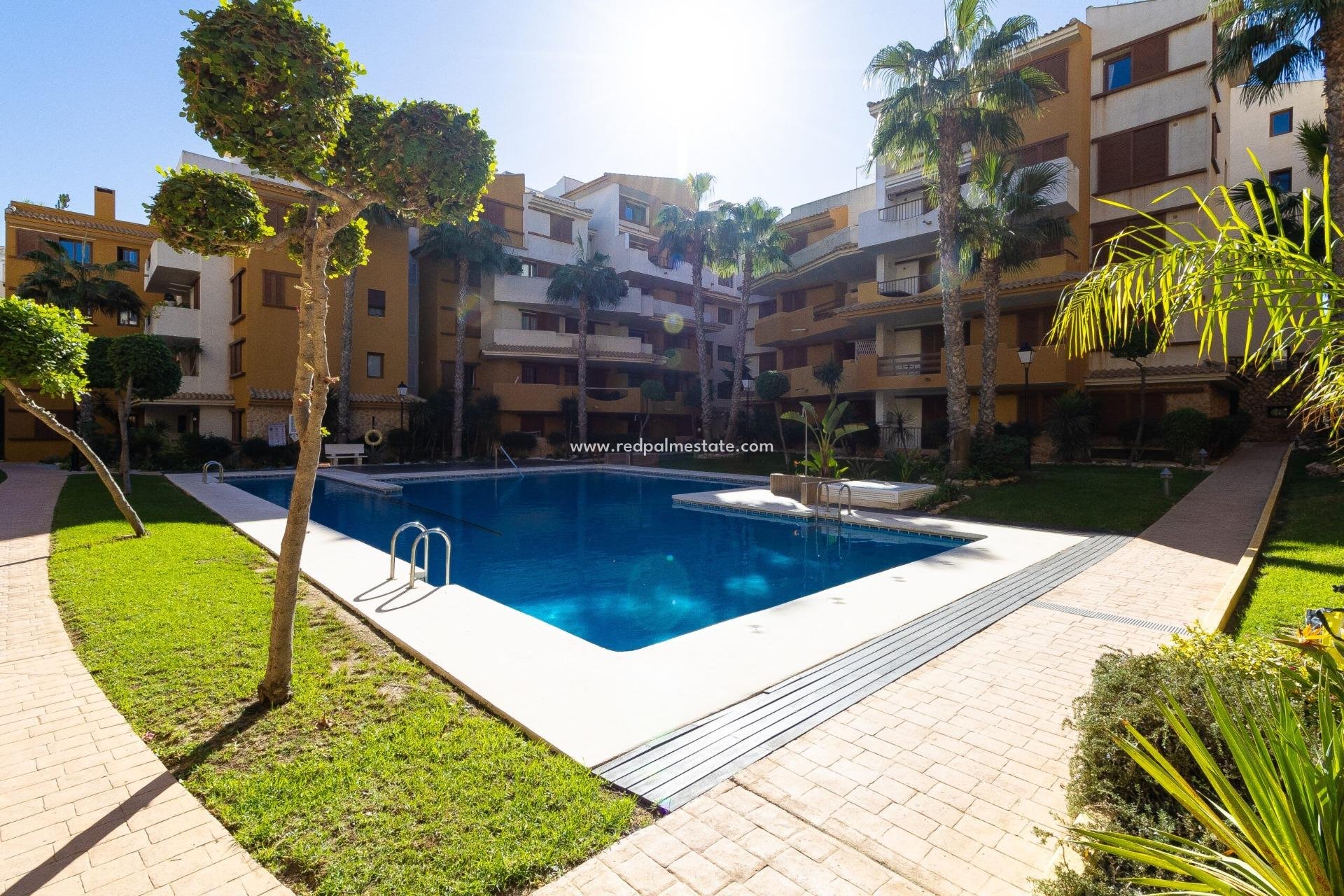 Herverkoop - Appartement -
Orihuela Costa - Punta Prima