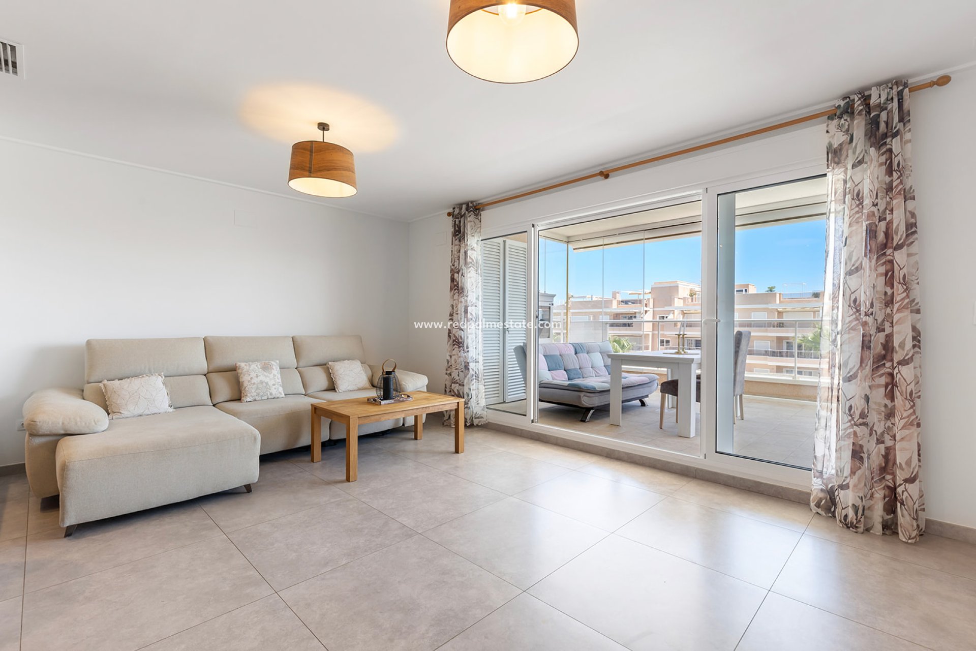 Herverkoop - Appartement -
Orihuela Costa - Villamartín-Las Filipinas