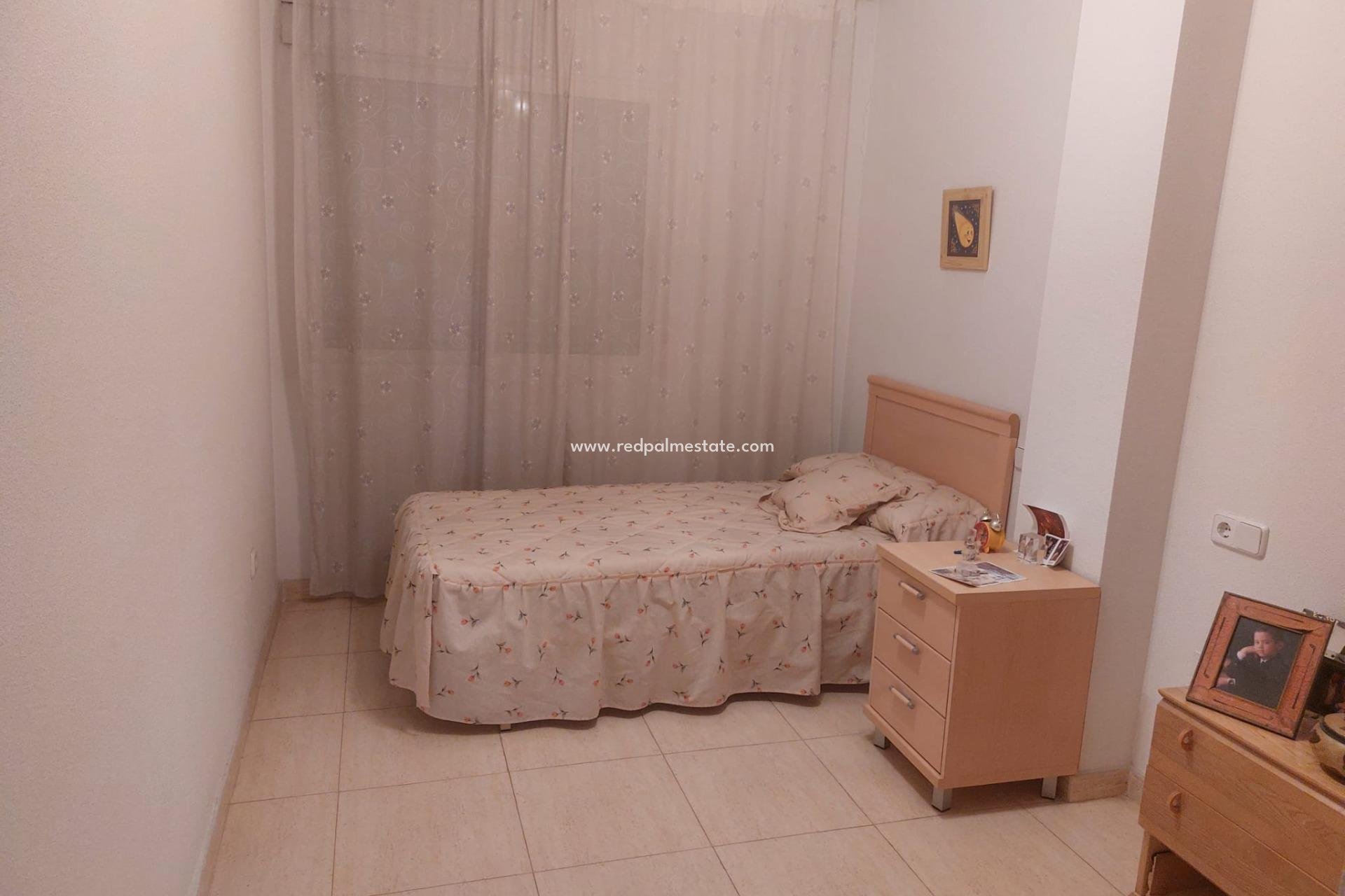 Herverkoop - Appartement -
Orihuela Costa - Zona Centro