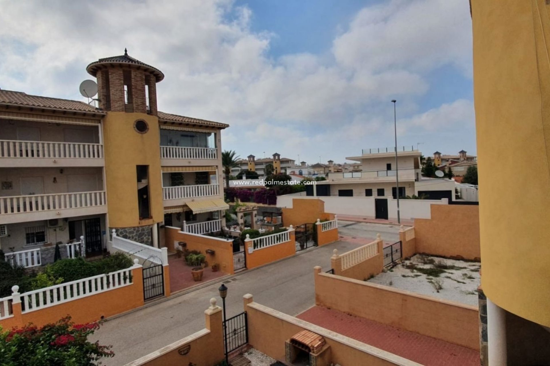 Herverkoop - Appartement -
Orihuela Costa