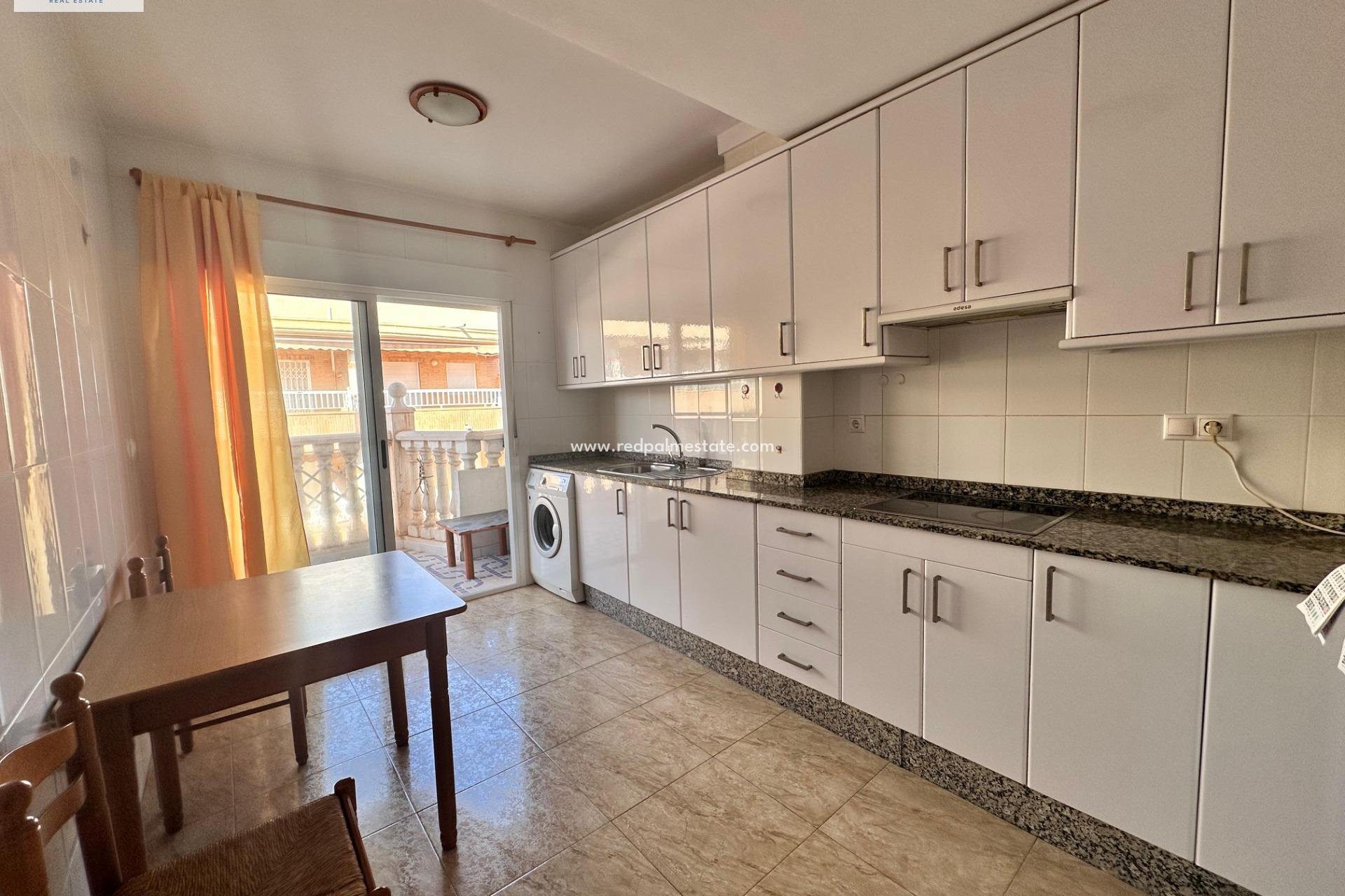 Herverkoop - Appartement Penthouse -
Guardamar del Segura - Pueblo