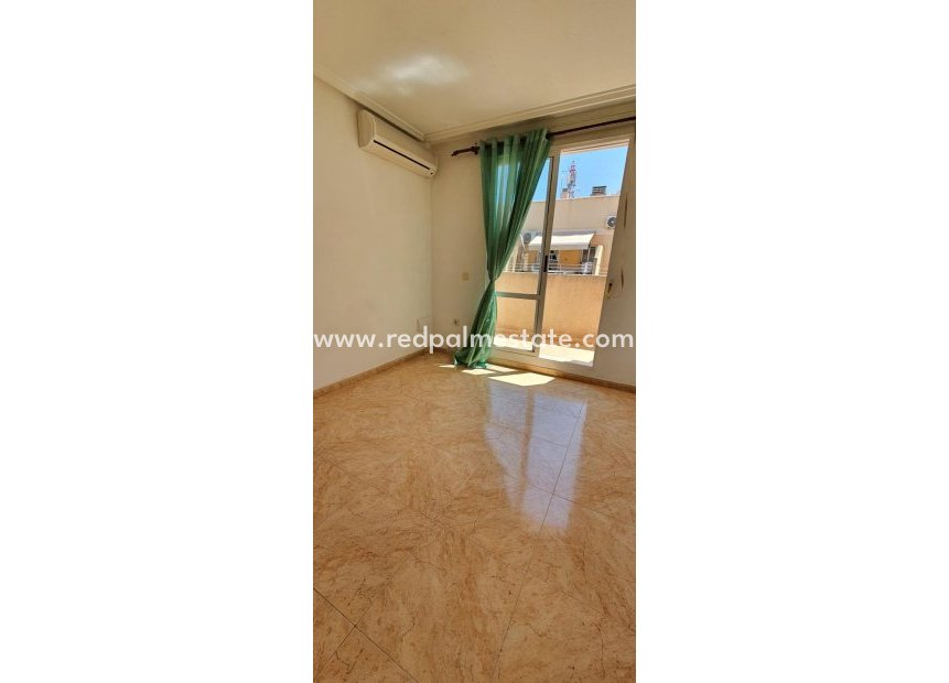 Herverkoop - Appartement Penthouse -
Torrevieja - Center