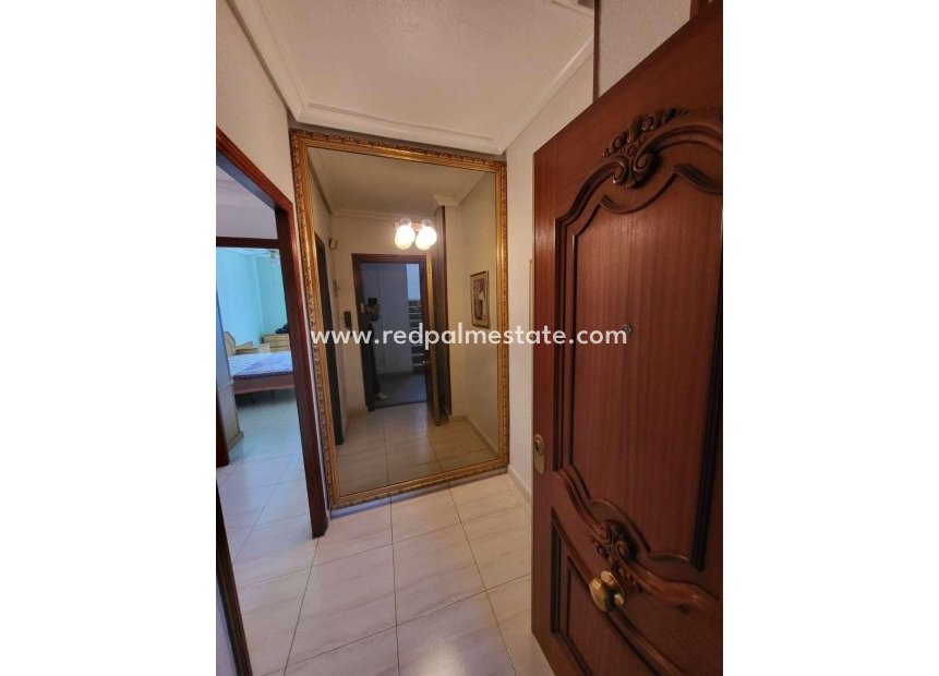 Herverkoop - Appartement Penthouse -
Torrevieja - Center