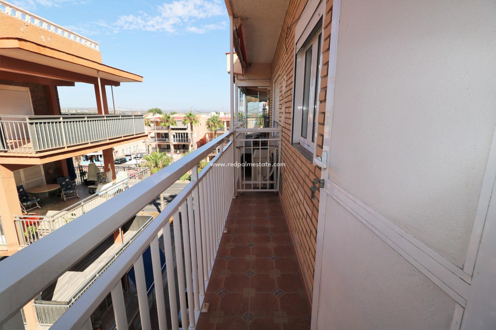 Herverkoop - Appartement Penthouse -
Torrevieja - El Acequión - Los Náufragos